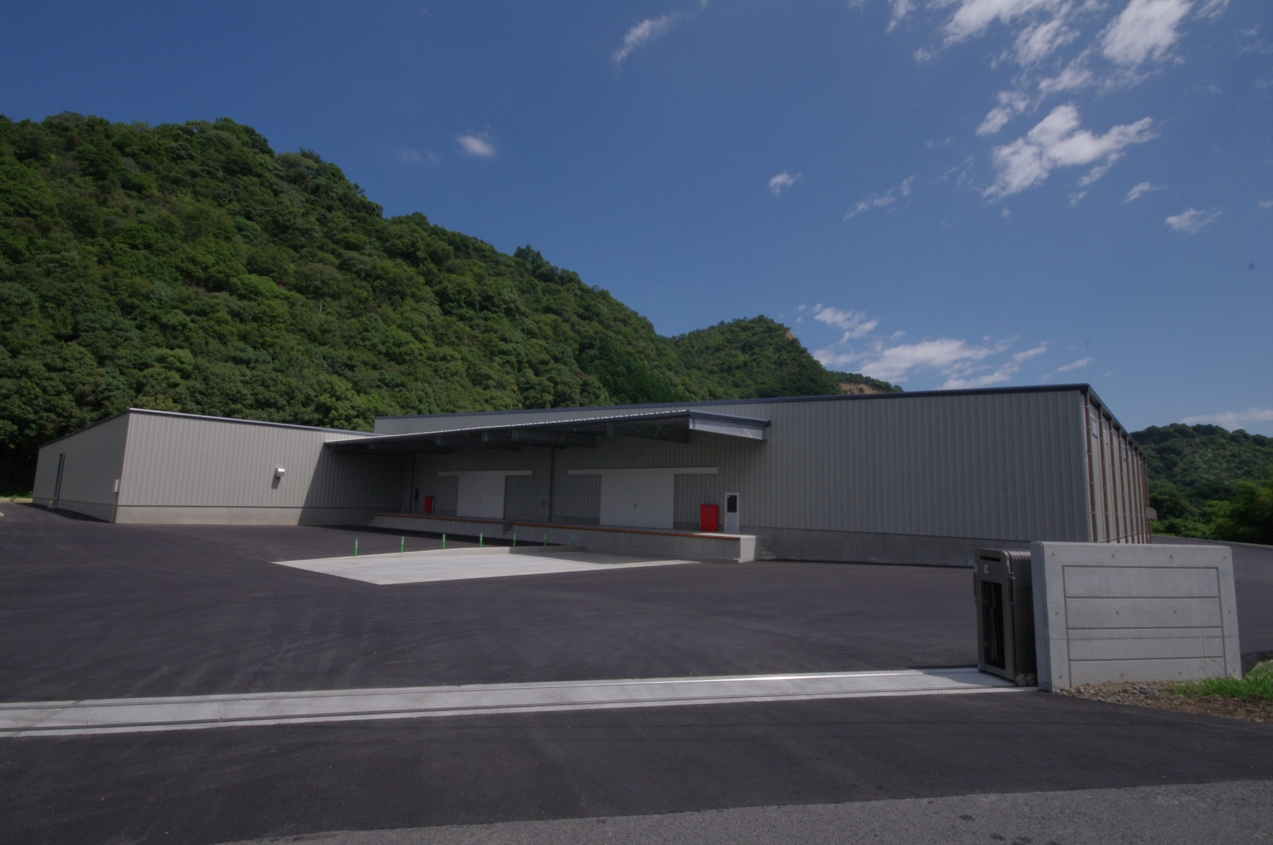 6.K(株)工場新築工事(H27.7　四国中央市)
